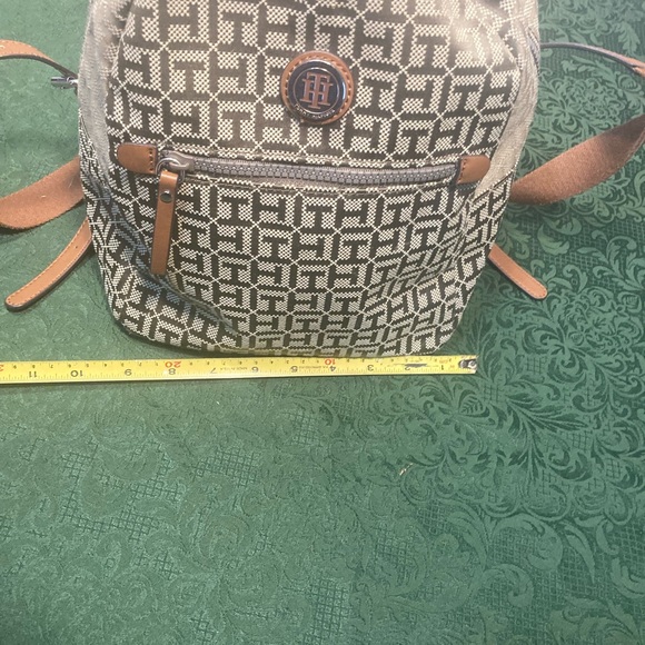 TOMMY HILFIGER BACK PACK ADJUSTABLE STRAPS - Picture 7 of 13